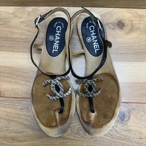 Chanel Black CC Metal Sandals 38.5 C 8.5 Black Leather T Strap Ankle Strap